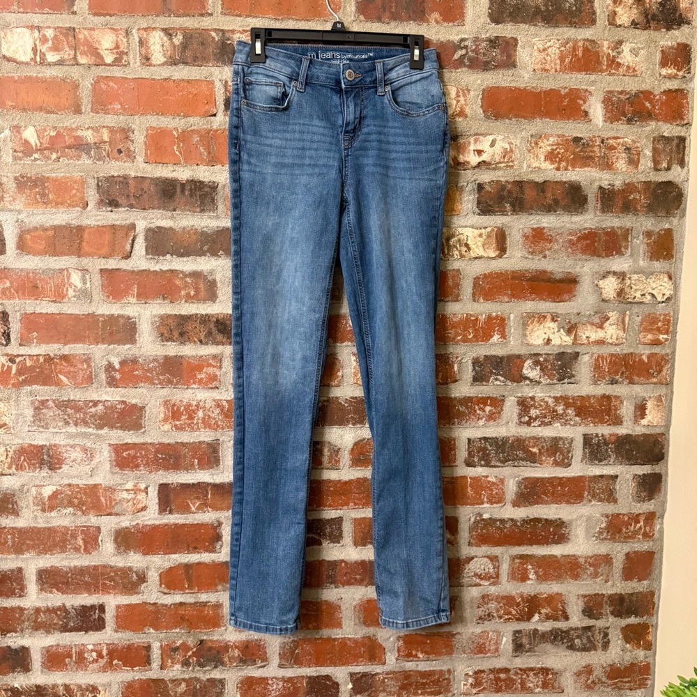P72 - Maurices Classic Blue Mid Rise Jeans